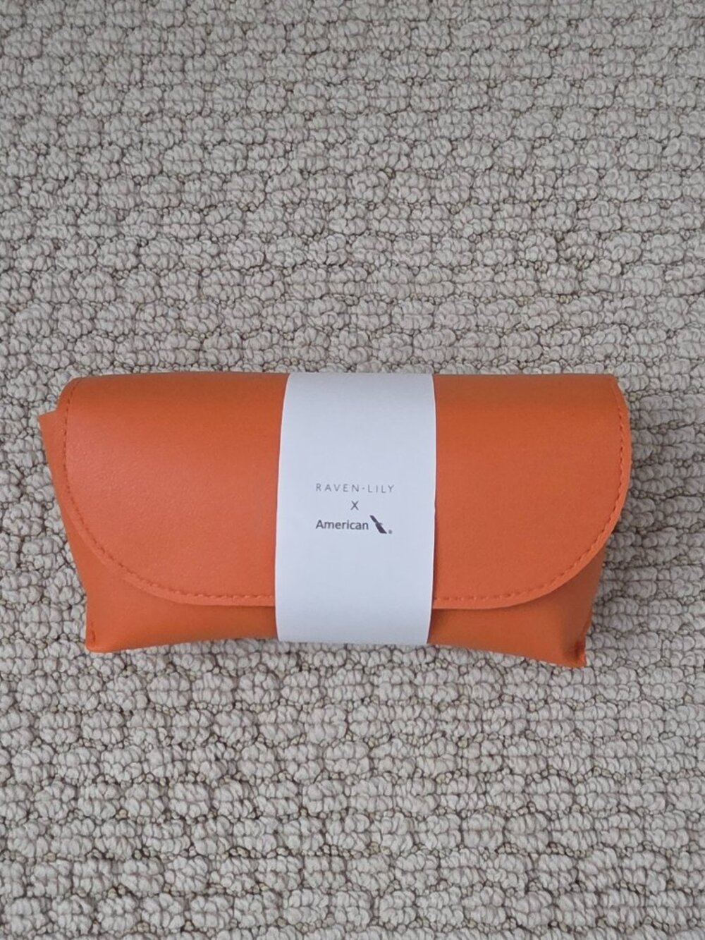 American Airline Premium Economy Class Raven + Lily Orange Amenity Pouch NEW